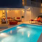 Altavista Amazing View South Oriented Calm Area Ac 2 Minutes Drive And 18 Minutes Walk Vila