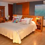 Altavista Amazing View South Oriented Calm Area Ac 2 Minutes Drive And 18 Minutes Walk Villa