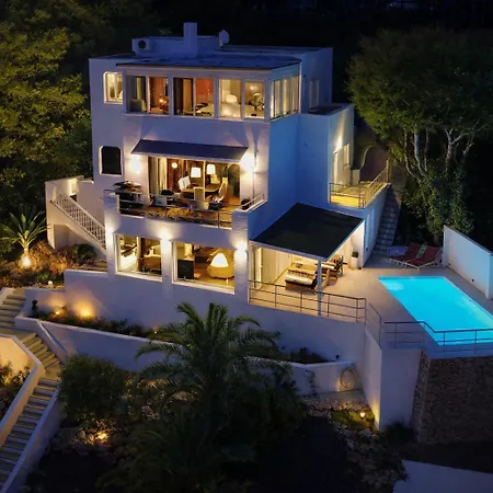 Altavista Amazing View South Oriented Calm Area Ac 2 Minutes Drive And 18 Minutes Walk Villa *
