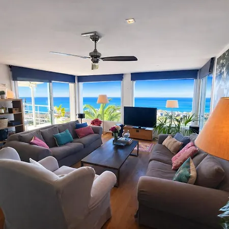 Altavista Amazing View South Oriented Calm Area Ac 2 Minutes Drive And 18 Minutes Walk Vila *