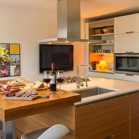 Altavista Amazing View South Oriented Calm Area Ac 2 Minutes Drive And 18 Minutes Walk Vila *