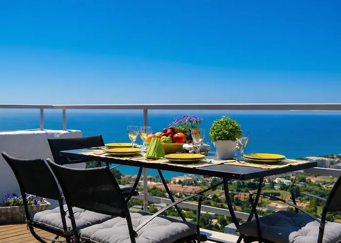 Altavista Amazing View South Oriented Calm Area Ac 2 Minutes Drive And 18 Minutes Walk Сиджес