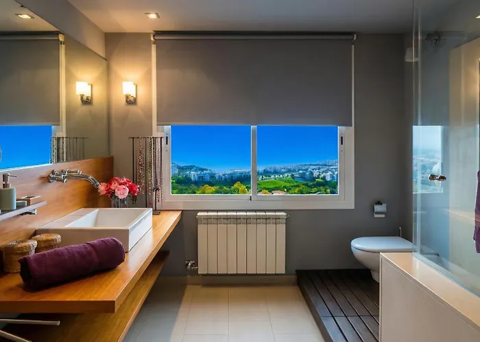 Altavista Amazing View South Oriented Calm Area Ac 2 Minutes Drive And 18 Minutes Walk 锡切斯