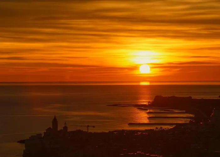 Altavista Amazing View South Oriented Calm Area Ac 2 Minutes Drive And 18 Minutes Walk 锡切斯